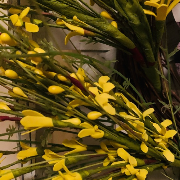 Spring Wreath - Picture 4 of 4